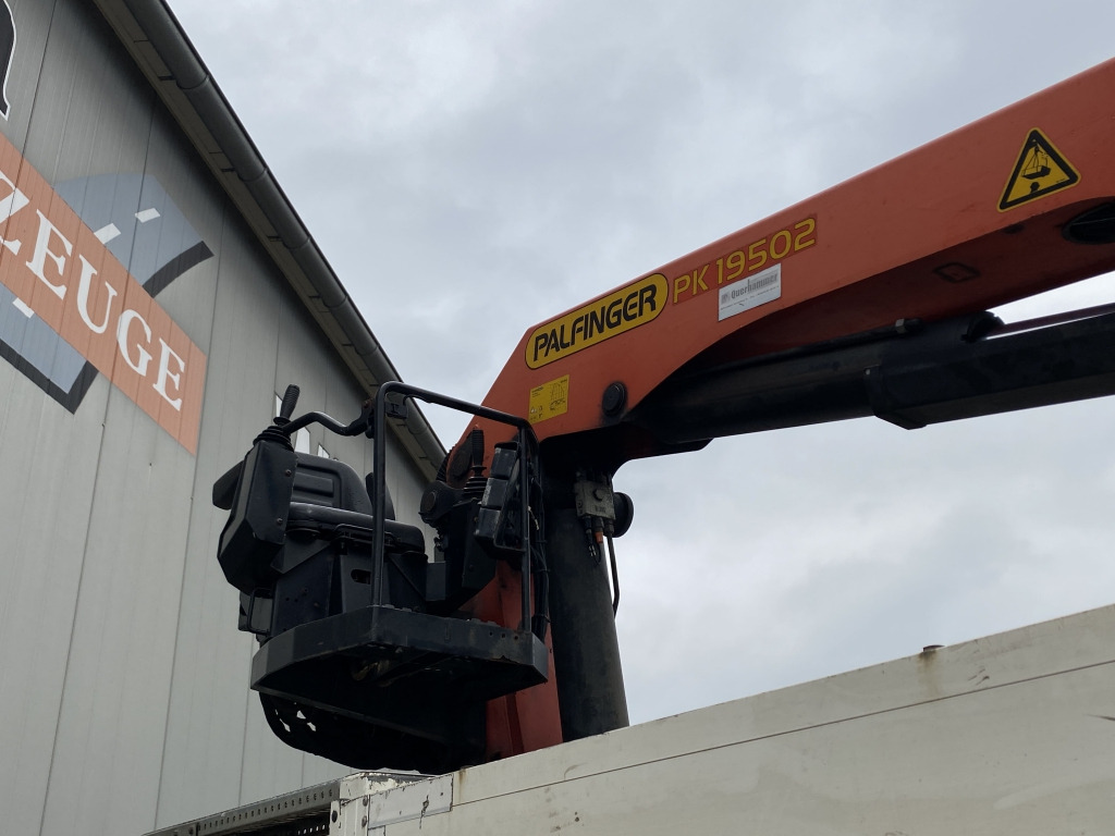 Volvo FM 410 6x2 / Palfinger PK 19502 Faltkran - Autocarro con pianale/ Cassone fisso, Camion con gru: foto 4 Volvo FM 410 6x2 / Palfinger PK 19502 Faltkran - Autocarro con pianale/ Cassone fisso, Camion con gru: foto 4