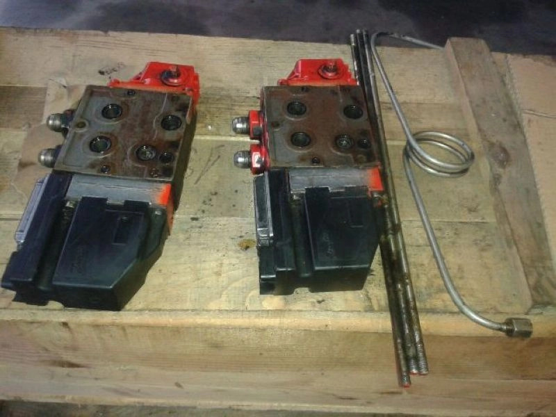 Bandejas para 2 funciones suplementarias - Ricambi per Gru: foto 3 Bandejas para 2 funciones suplementarias - Ricambi per Gru: foto 3