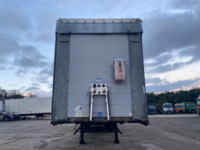 Fliegl - Semirimorchio centinato: foto 3 Fliegl - Semirimorchio centinato: foto 3