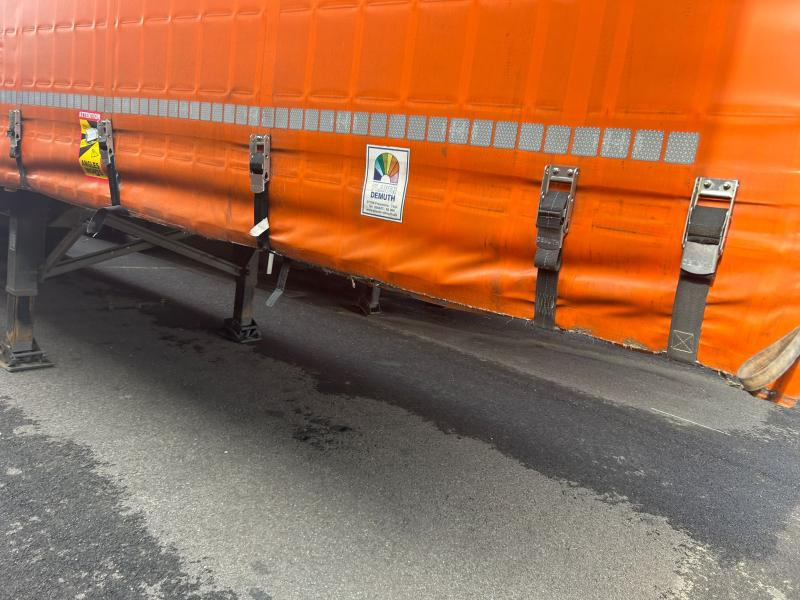 Fliegl - Semirimorchio centinato: foto 2 Fliegl - Semirimorchio centinato: foto 2