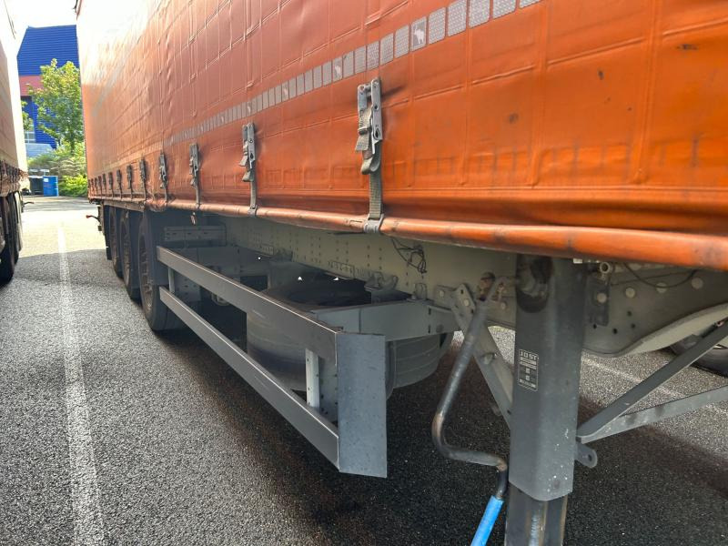 Fliegl - Semirimorchio centinato: foto 4 Fliegl - Semirimorchio centinato: foto 4