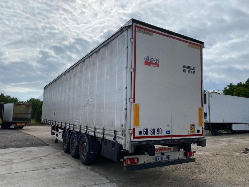 Fruehauf - Semirimorchio centinato: foto 1 Fruehauf - Semirimorchio centinato: foto 1