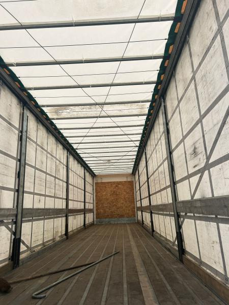 Fruehauf - Semirimorchio centinato: foto 5 Fruehauf - Semirimorchio centinato: foto 5