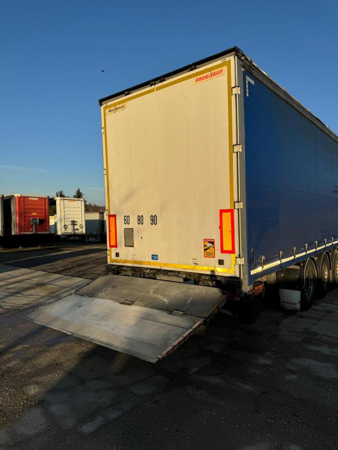 Fruehauf - Semirimorchio centinato: foto 5 Fruehauf - Semirimorchio centinato: foto 5