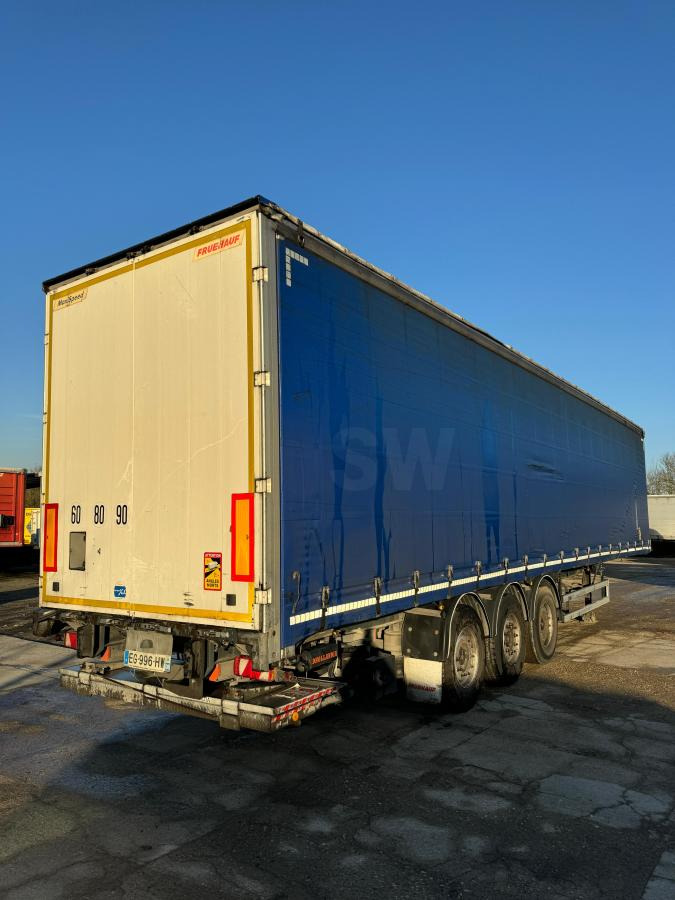 Fruehauf - Semirimorchio centinato: foto 1 Fruehauf - Semirimorchio centinato: foto 1