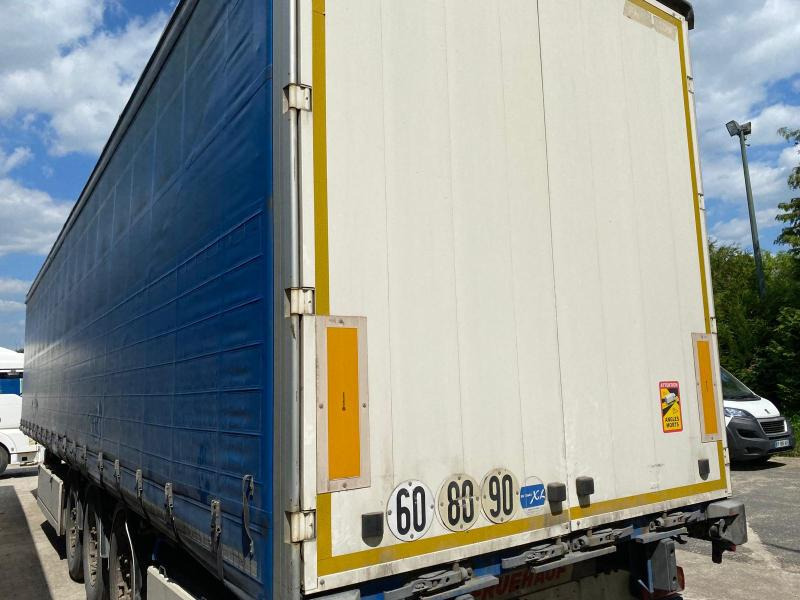 Fruehauf - Semirimorchio centinato: foto 2 Fruehauf - Semirimorchio centinato: foto 2