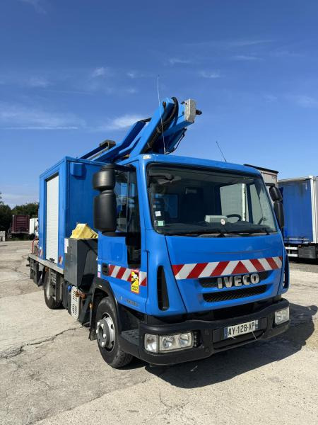Iveco Eurocargo 100E18 - Piattaforma autocarrata: foto 1 Iveco Eurocargo 100E18 - Piattaforma autocarrata: foto 1