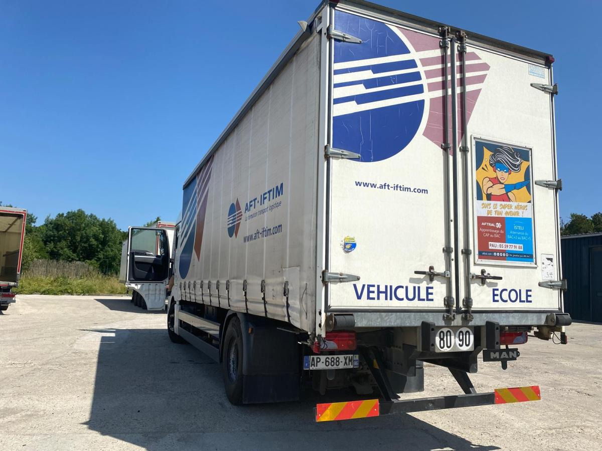 MAN TGX 18.360 - Camion centinato: foto 2 MAN TGX 18.360 - Camion centinato: foto 2