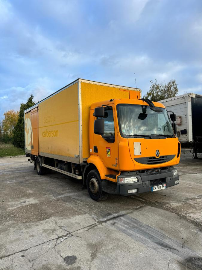 Renault Midlum 220 - Autocarro furgonato: foto 1 Renault Midlum 220 - Autocarro furgonato: foto 1