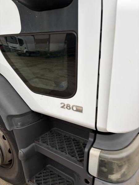 Renault Midlum 280 DXI - Camion centinato: foto 5 Renault Midlum 280 DXI - Camion centinato: foto 5