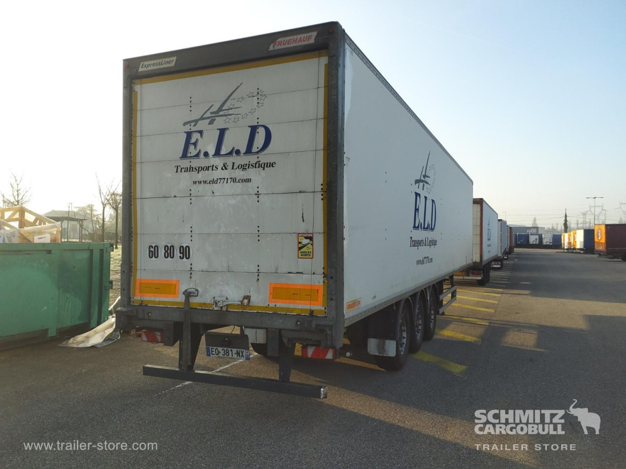 FRUEHAUF Dryfreight Standard Roller shutter door - Semirimorchio furgonato: foto 5 FRUEHAUF Dryfreight Standard Roller shutter door - Semirimorchio furgonato: foto 5