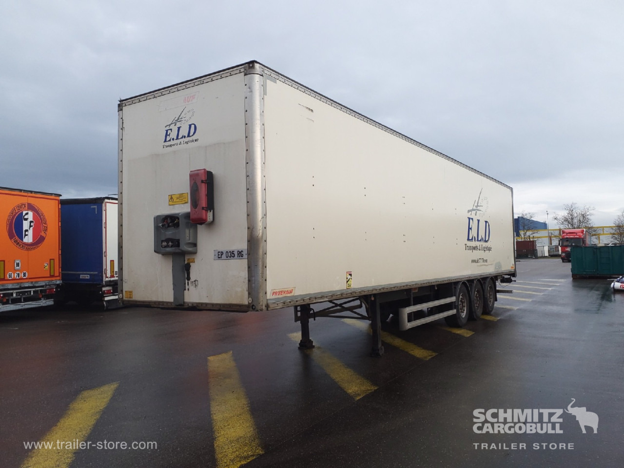 FRUEHAUF Dryfreight Standard Roller shutter door - Semirimorchio furgonato: foto 4 FRUEHAUF Dryfreight Standard Roller shutter door - Semirimorchio furgonato: foto 4