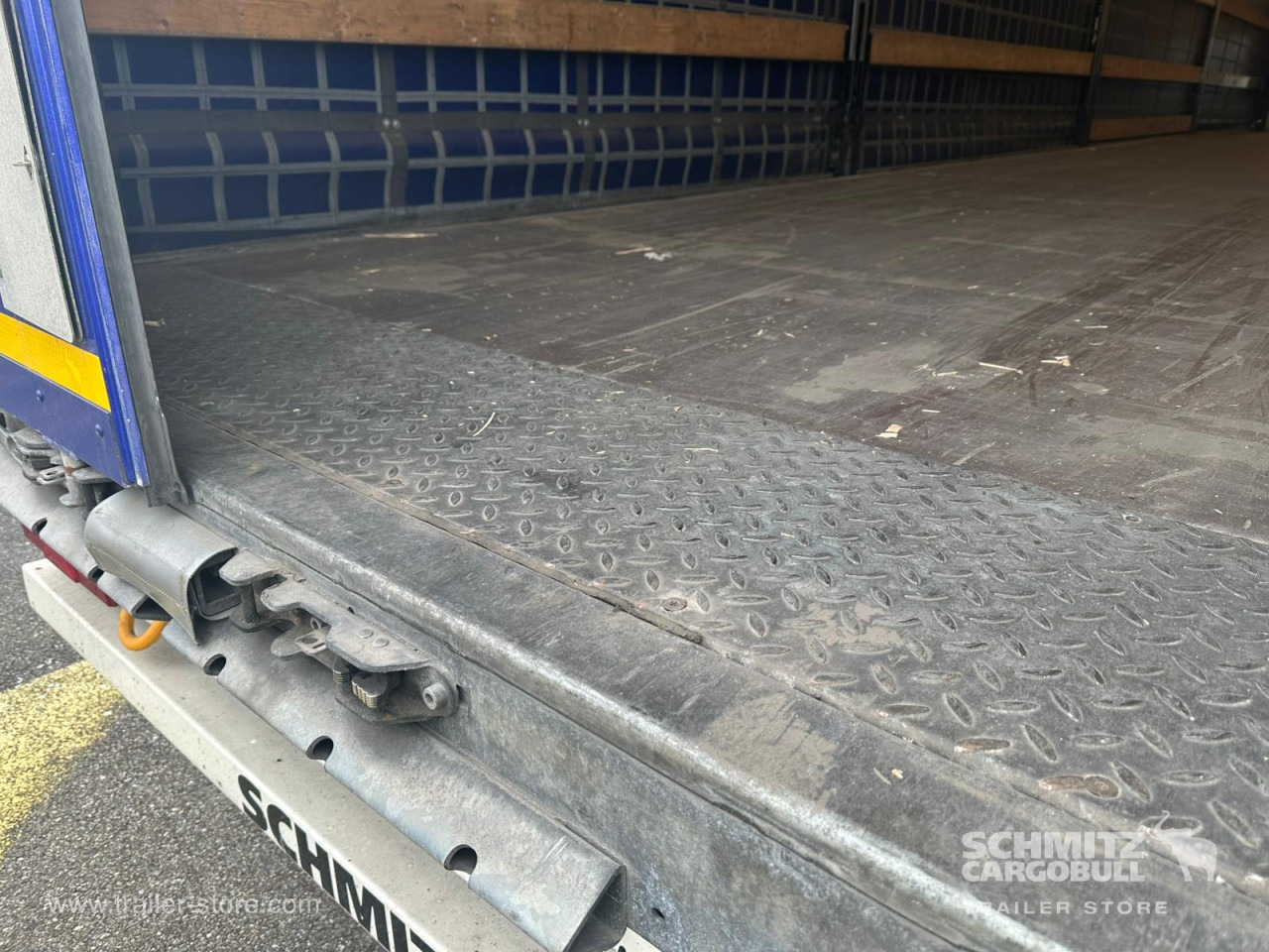 SCHMITZ Curtainsider Mega - Semirimorchio centinato: foto 4 SCHMITZ Curtainsider Mega - Semirimorchio centinato: foto 4