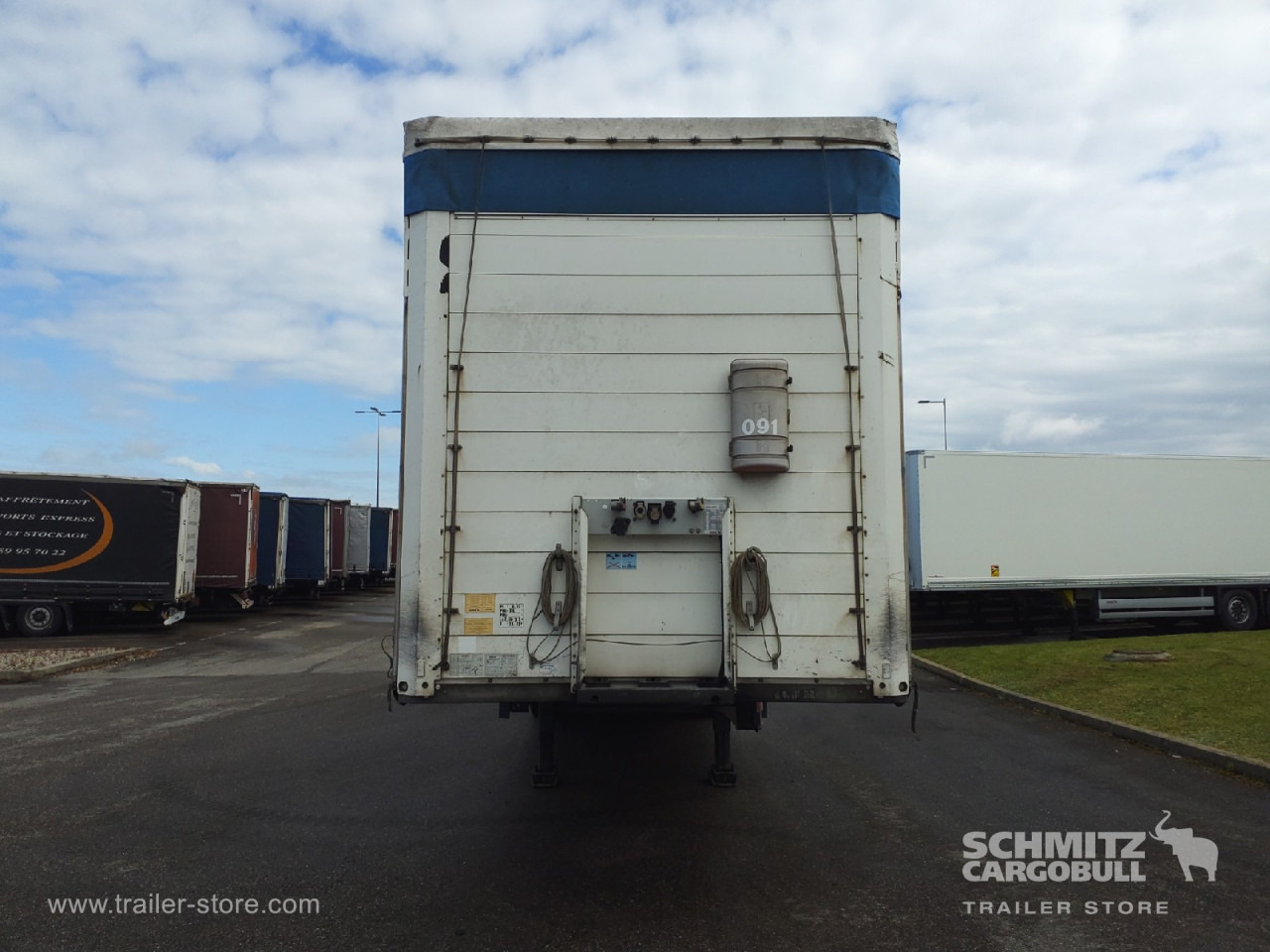 Semirimorchio centinato SCHMITZ Curtainsider Standard: foto 14 Semirimorchio centinato SCHMITZ Curtainsider Standard: foto 14