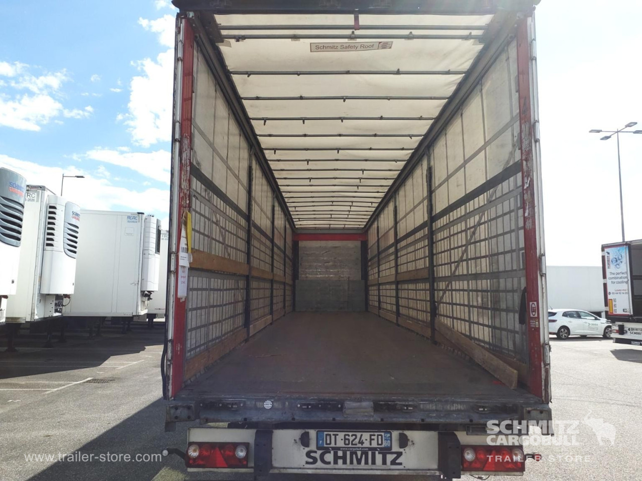SCHMITZ Curtainsider Standard - Semirimorchio centinato: foto 4 SCHMITZ Curtainsider Standard - Semirimorchio centinato: foto 4