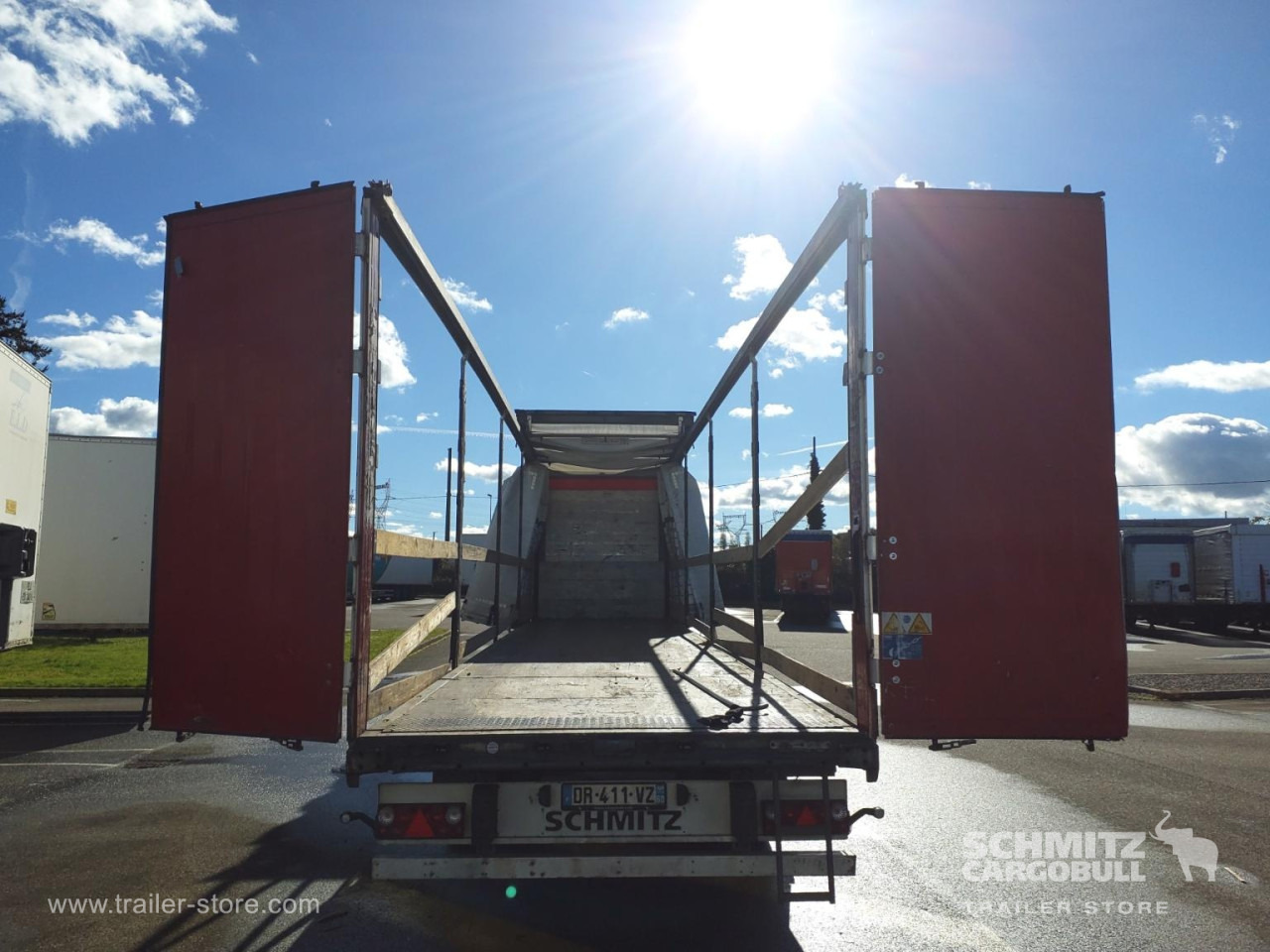 SCHMITZ Curtainsider Standard - Semirimorchio centinato: foto 2 SCHMITZ Curtainsider Standard - Semirimorchio centinato: foto 2