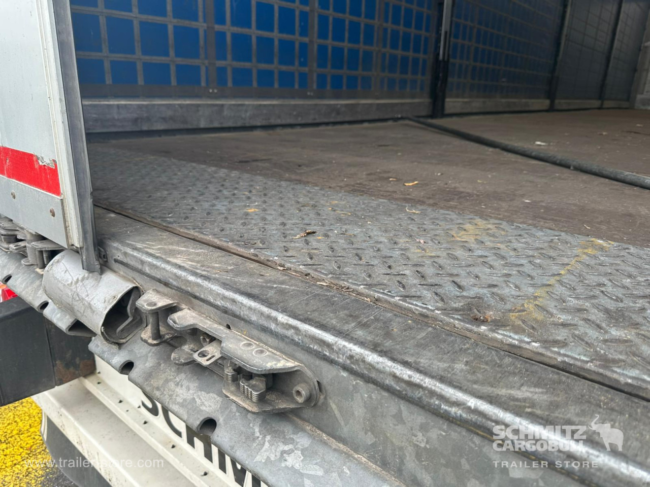 SCHMITZ Curtainsider Standard - Semirimorchio centinato: foto 5 SCHMITZ Curtainsider Standard - Semirimorchio centinato: foto 5