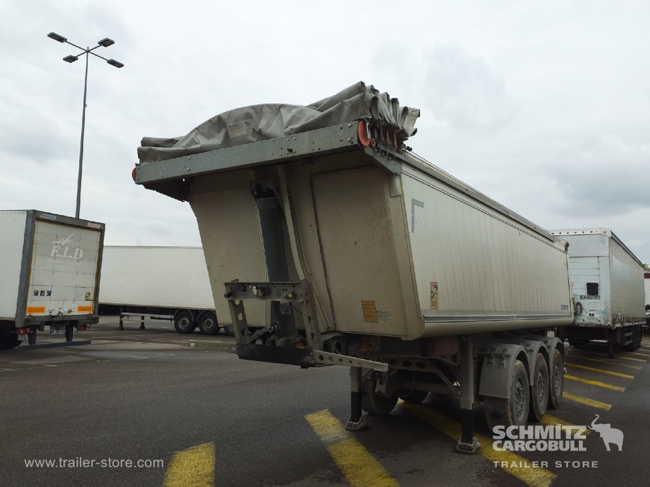 Leasing di SCHMITZ Tipper Alu-square sided body 27m³ SCHMITZ Tipper Alu-square sided body 27m³: foto 6