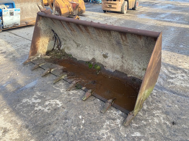 Case 580 - Benna per pala: foto 1 Case 580 - Benna per pala: foto 1