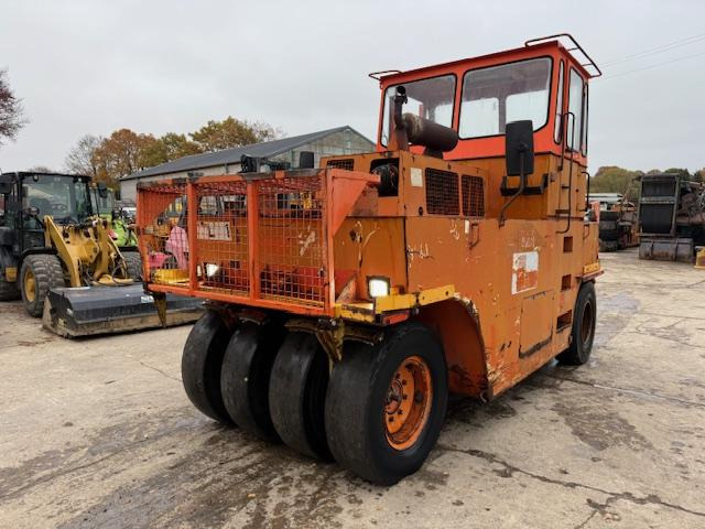 Hamm GRW 15 - Rullo gommato: foto 1 Hamm GRW 15 - Rullo gommato: foto 1