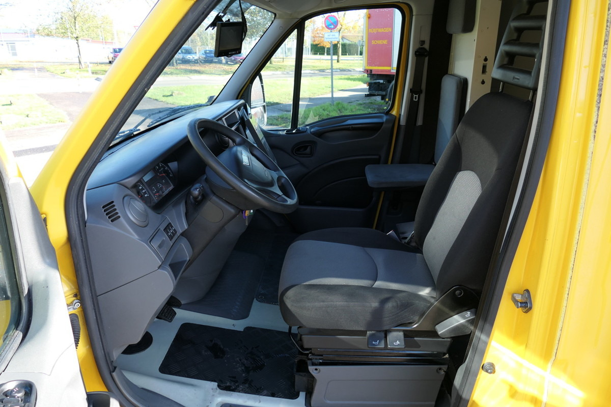 Furgone box IVECO Daily 35 S11 C30C AUTOMATIK KAMERA Regale LUFT D: foto 9 Furgone box IVECO Daily 35 S11 C30C AUTOMATIK KAMERA Regale LUFT D: foto 9