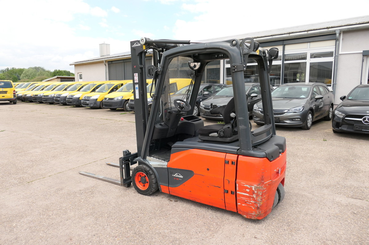 LINDE E16L Elektro TRIPLEX 3-Rad - Carrello elevatore elettrico: foto 4 LINDE E16L Elektro TRIPLEX 3-Rad - Carrello elevatore elettrico: foto 4