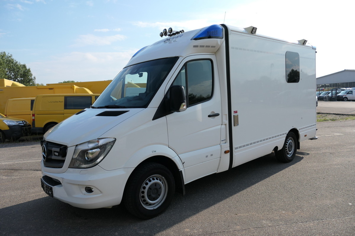 MERCEDES-BENZ 319 Sprinter 6-Zylinder Rettungswagen Strobel - Ambulanza: foto 1 MERCEDES-BENZ 319 Sprinter 6-Zylinder Rettungswagen Strobel - Ambulanza: foto 1
