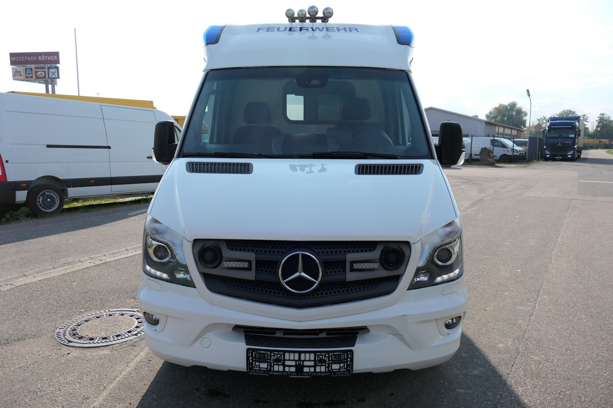 MERCEDES-BENZ 319 Sprinter 6-Zylinder Rettungswagen Strobel - Ambulanza: foto 2 MERCEDES-BENZ 319 Sprinter 6-Zylinder Rettungswagen Strobel - Ambulanza: foto 2
