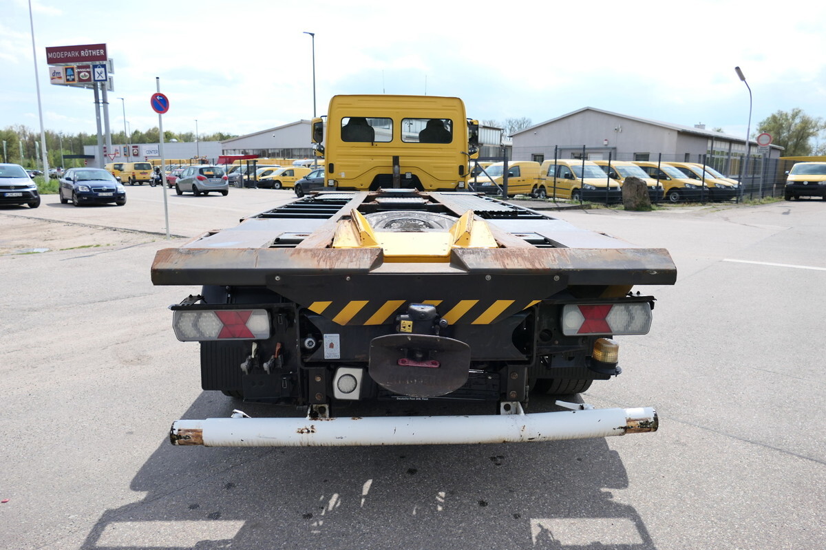 MERCEDES-BENZ KAMAG WBH 25 Wiesel Terberg Umsetzfahrz. Sattelk - Autocarro portacontainer/ Caisse interchangeable: foto 5 MERCEDES-BENZ KAMAG WBH 25 Wiesel Terberg Umsetzfahrz. Sattelk - Autocarro portacontainer/ Caisse interchangeable: foto 5