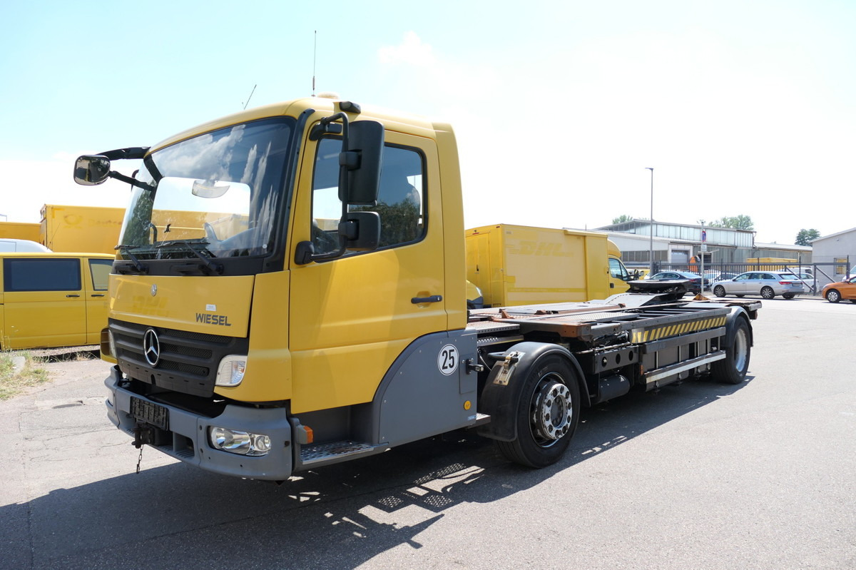 MERCEDES-BENZ KAMAG WBH 25 Wiesel Terberg Umsetzfahrz. Sattelk - Autocarro portacontainer/ Caisse interchangeable: foto 2 MERCEDES-BENZ KAMAG WBH 25 Wiesel Terberg Umsetzfahrz. Sattelk - Autocarro portacontainer/ Caisse interchangeable: foto 2