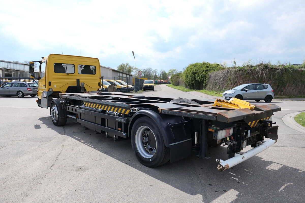 MERCEDES-BENZ KAMAG WBH 25 Wiesel Terberg Umsetzfahrz. Sattelk - Autocarro portacontainer/ Caisse interchangeable: foto 4 MERCEDES-BENZ KAMAG WBH 25 Wiesel Terberg Umsetzfahrz. Sattelk - Autocarro portacontainer/ Caisse interchangeable: foto 4