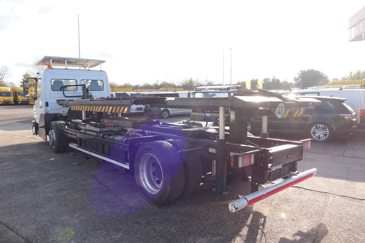 MERCEDES-BENZ Kamag Wiesel WBH 25 E4-D - Autocarro portacontainer/ Caisse interchangeable: foto 4 MERCEDES-BENZ Kamag Wiesel WBH 25 E4-D - Autocarro portacontainer/ Caisse interchangeable: foto 4