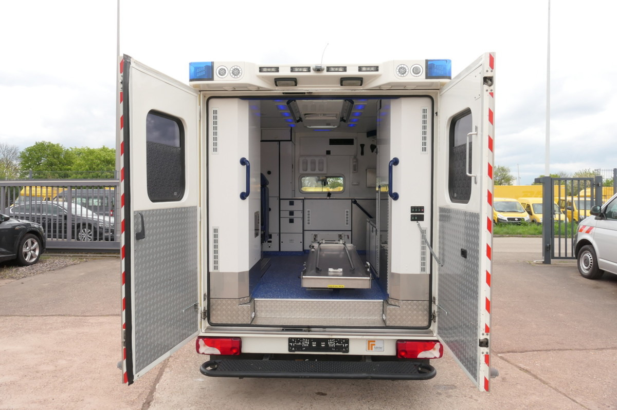 Ambulanza MERCEDES-BENZ Sprinter 519 CDI Klima Krankenwagen: foto 7 Ambulanza MERCEDES-BENZ Sprinter 519 CDI Klima Krankenwagen: foto 7
