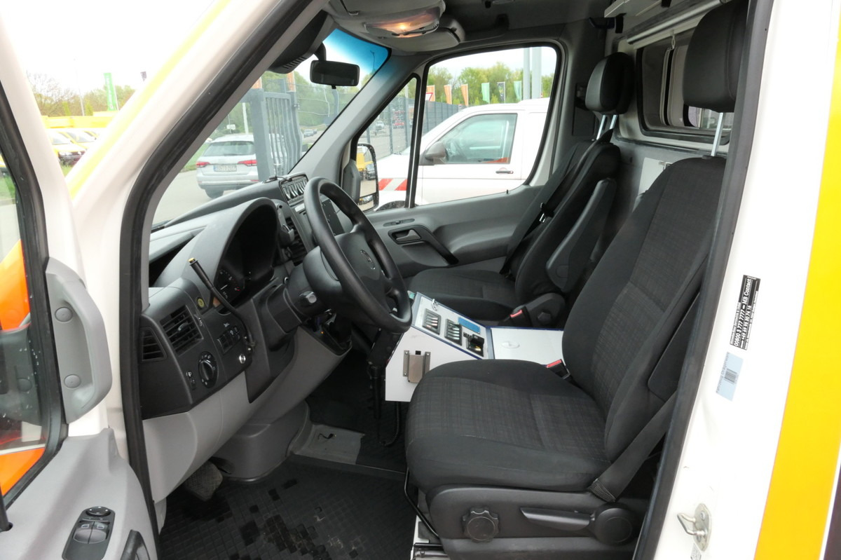 Ambulanza MERCEDES-BENZ Sprinter 519 CDI Klima Krankenwagen: foto 17 Ambulanza MERCEDES-BENZ Sprinter 519 CDI Klima Krankenwagen: foto 17