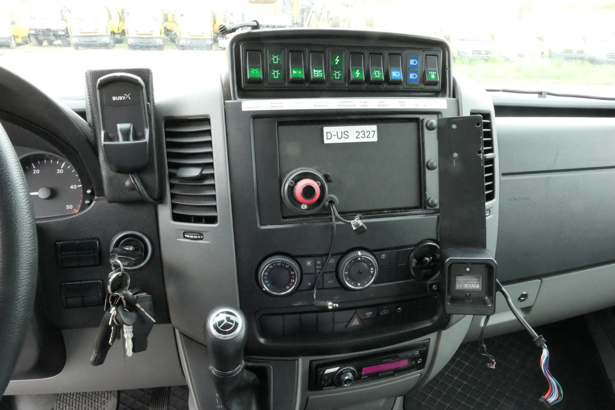 Ambulanza MERCEDES-BENZ Sprinter 519 CDI Klima Krankenwagen: foto 20 Ambulanza MERCEDES-BENZ Sprinter 519 CDI Klima Krankenwagen: foto 20