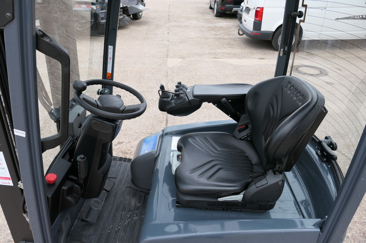 TOYOTA 7 FBEST 15 - Carrello elevatore elettrico: foto 5 TOYOTA 7 FBEST 15 - Carrello elevatore elettrico: foto 5