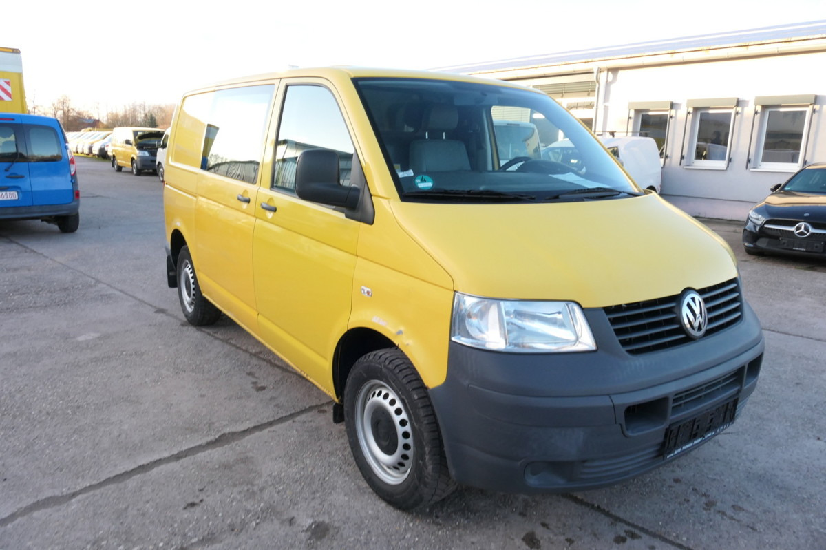 VW T5 Transporter 1.9 TDI PARKTRONIK 2xSCHIEBETÜR - Furgoncino: foto 3 VW T5 Transporter 1.9 TDI PARKTRONIK 2xSCHIEBETÜR - Furgoncino: foto 3