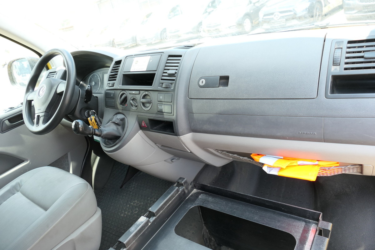 VW T5 Transporter 2.0 TDI COC - Furgoncino: foto 5 VW T5 Transporter 2.0 TDI COC - Furgoncino: foto 5
