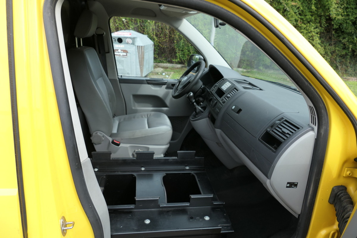 Furgoncino VW T5 Transporter 2.0 TDI EURO-5 CoC 2xSCHIEBETÜR P: foto 7 Furgoncino VW T5 Transporter 2.0 TDI EURO-5 CoC 2xSCHIEBETÜR P: foto 7
