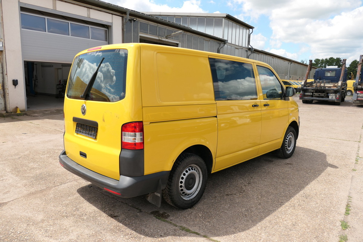 VW T5 Transporter 2.0 TDI EURO-5 CoC 2xSCHIEBETÜR P - Furgoncino: foto 4 VW T5 Transporter 2.0 TDI EURO-5 CoC 2xSCHIEBETÜR P - Furgoncino: foto 4