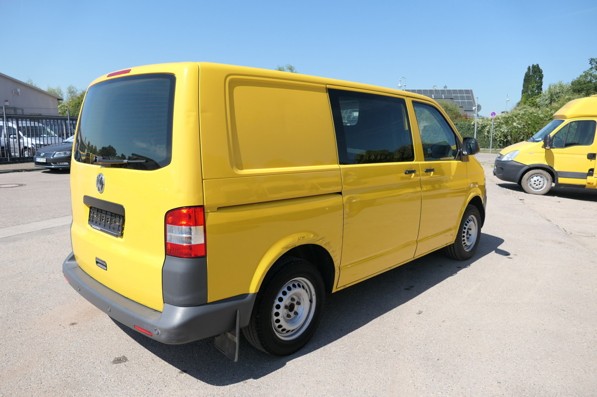 VW T5 Transporter 2.0 TDI PARKTRONIK EURO-5 2xSCHIE - Furgoncino: foto 4 VW T5 Transporter 2.0 TDI PARKTRONIK EURO-5 2xSCHIE - Furgoncino: foto 4
