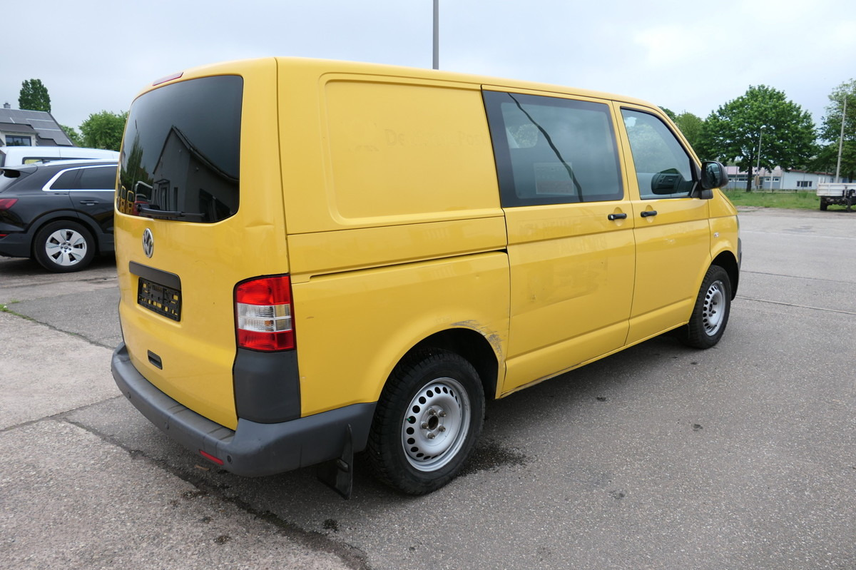 VW T5 Transporter 2.0 TDI PARKTRONIK EURO-5 2xSCHIE - Furgoncino: foto 4 VW T5 Transporter 2.0 TDI PARKTRONIK EURO-5 2xSCHIE - Furgoncino: foto 4