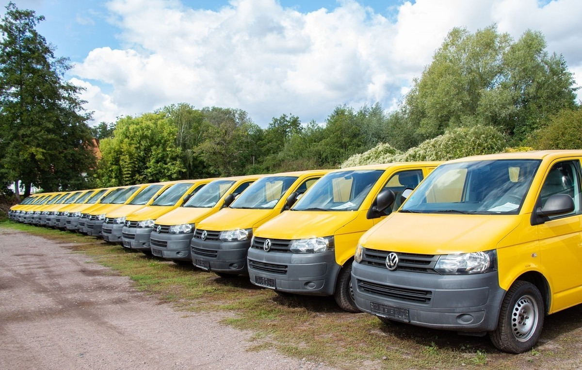 VW T5 Transporter 2.0 TDI PARKTRONIK EURO-5 2xSCHIE - Furgoncino: foto 1 VW T5 Transporter 2.0 TDI PARKTRONIK EURO-5 2xSCHIE - Furgoncino: foto 1