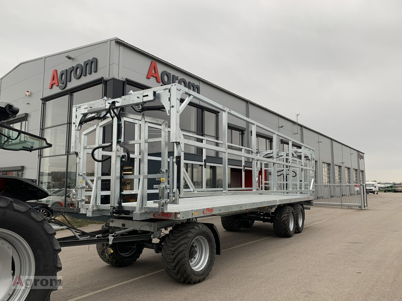 Fliegl DPW 210 BL - Rimorchio piattaforma agricolo: foto 1 Fliegl DPW 210 BL - Rimorchio piattaforma agricolo: foto 1