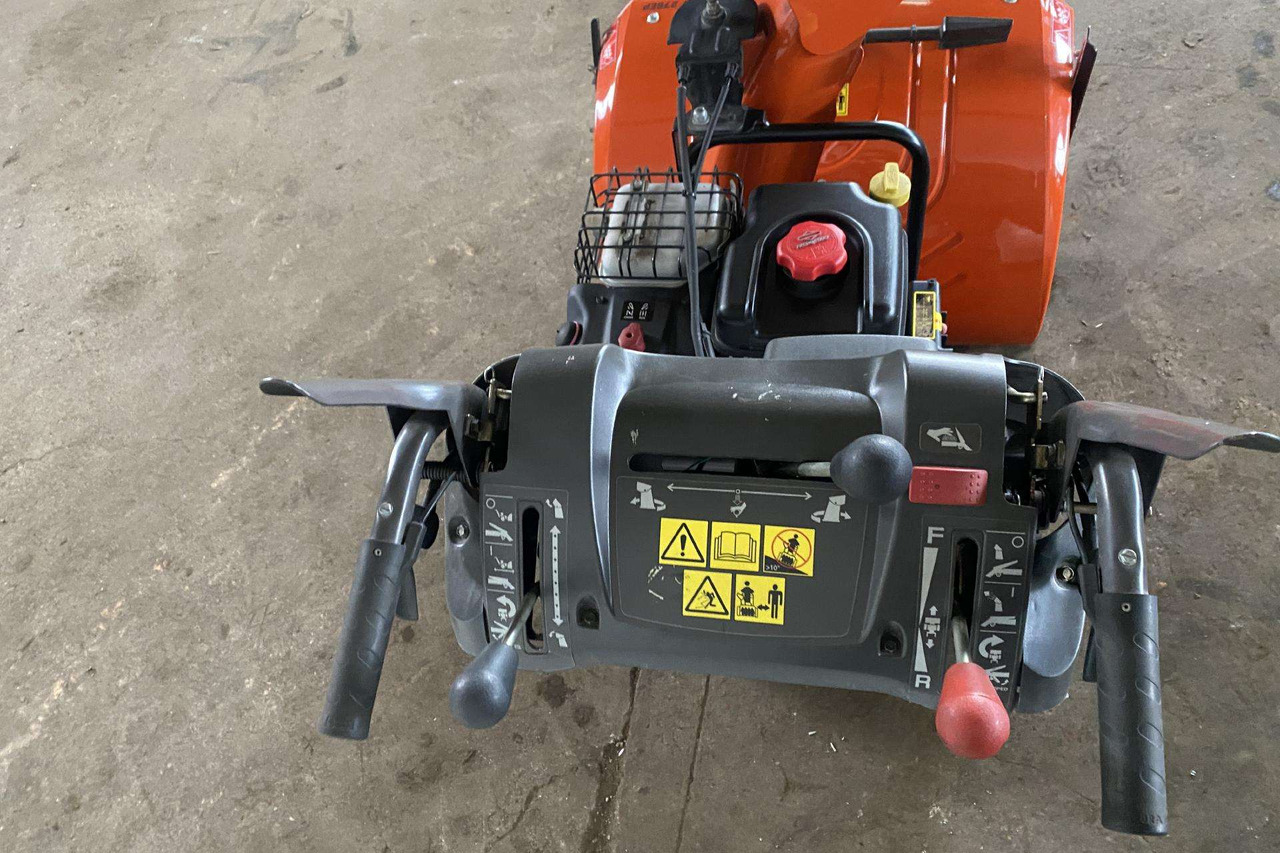 -Kita- Husqvarna ST276EP - Fresa da neve: foto 4 -Kita- Husqvarna ST276EP - Fresa da neve: foto 4