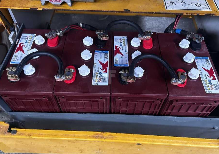 HAULOTTE COMPACT 12 RTE Batterie NUOVE - Piattaforma a pantografo: foto 5 HAULOTTE COMPACT 12 RTE Batterie NUOVE - Piattaforma a pantografo: foto 5