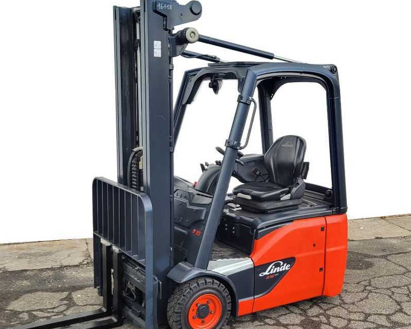 Linde E 15-02/386 (2500 ore) - Carrello elevatore elettrico: foto 1 Linde E 15-02/386 (2500 ore) - Carrello elevatore elettrico: foto 1
