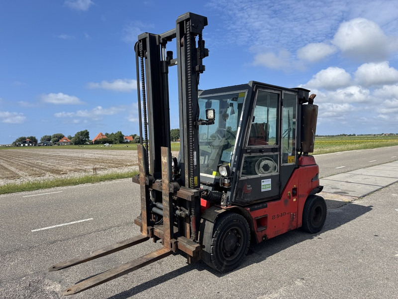 Heden 8440 DG - Carrello elevatore diesel: foto 1 Heden 8440 DG - Carrello elevatore diesel: foto 1