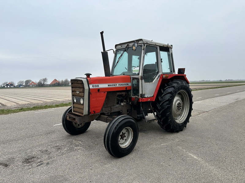 Massey Ferguson 698 - Trattore: foto 1 Massey Ferguson 698 - Trattore: foto 1