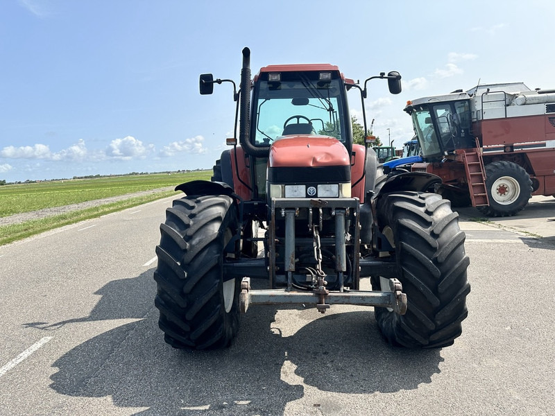 New Holland M135 - Trattore: foto 2 New Holland M135 - Trattore: foto 2